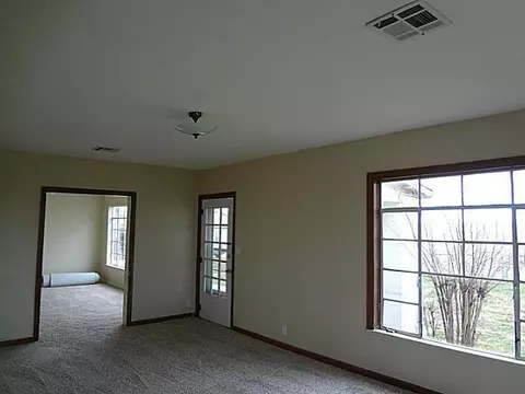 1007 N Richland Rd, Tuttle, OK 73089 photo 10
