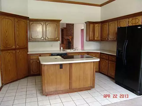 1204 Old Mill Rd, Moore, OK 73160 photo 2