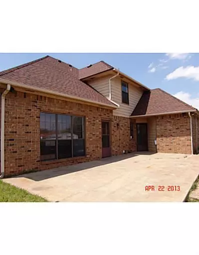 1204 Old Mill Rd, Moore, OK 73160 photo 5