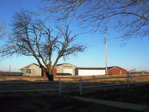 357295 E 1060 Rd, Prague, OK 74864 photo 2