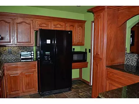 21325 Montgomery Dr, Mcloud, OK 74851 photo 9