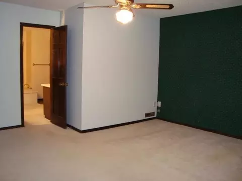 923 E Mockingbird Dr, Guthrie, OK 73044 photo 8
