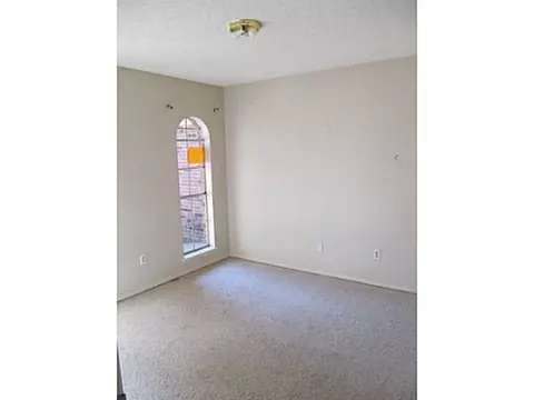 1141 NW 7th St, Moore, OK 73170 photo 8