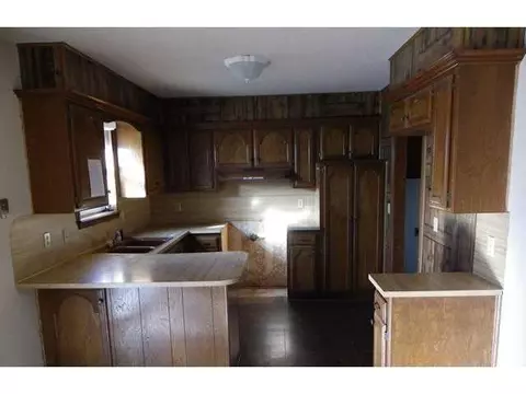 712 Camelot, Moore, OK 73160 photo 8