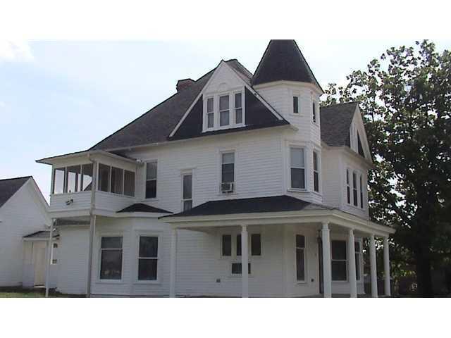 322 E Main St, Stroud, OK 74079 photo 3