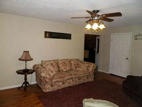 601 SW 2nd St, Tuttle, OK 73089 photo 9