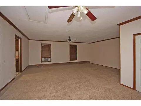 112 Cedar Springs Dr, Tuttle, OK 73089 photo 9