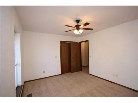 112 Cedar Springs Dr, Tuttle, OK 73089 photo 17