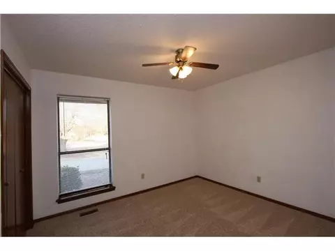 112 Cedar Springs Dr, Tuttle, OK 73089 photo 12