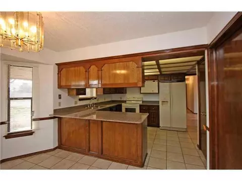 112 Cedar Springs Dr, Tuttle, OK 73089 photo 4