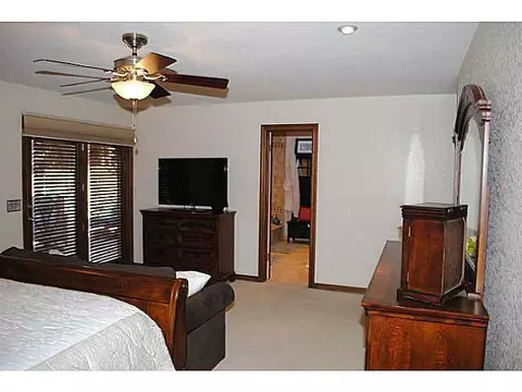 2001 Riverside Dr, Norman, OK 73072 photo 9
