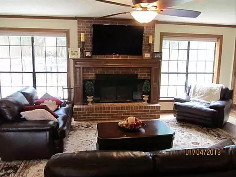 2001 Riverside Dr, Norman, OK 73072 photo 3