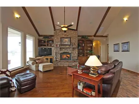 3615 Blue Stem Dr, Tuttle, OK 73089 photo 4