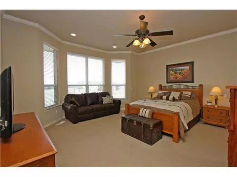 3615 Blue Stem Dr, Tuttle, OK 73089 photo 8