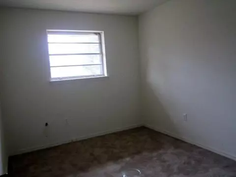 1101 Gale, Moore, OK 73160 photo 4