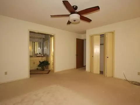 3840 N Riverside Dr, Bethany, OK 73008 photo 11