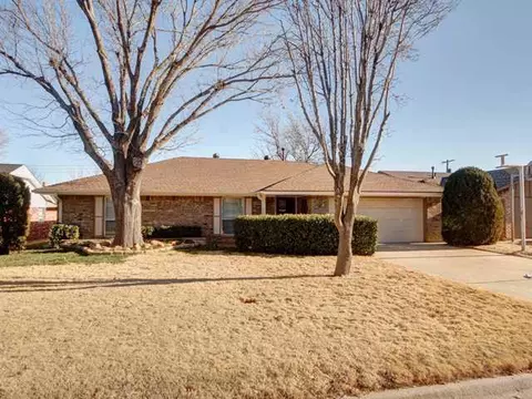 3840 N Riverside Dr, Bethany, OK 73008 photo 1