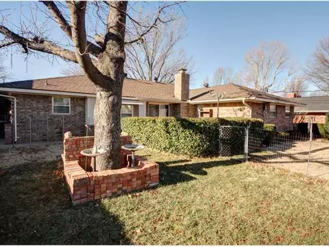 3840 N Riverside Dr, Bethany, OK 73008 photo 17