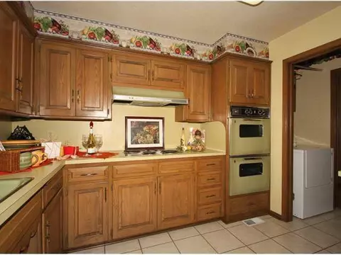 3840 N Riverside Dr, Bethany, OK 73008 photo 6
