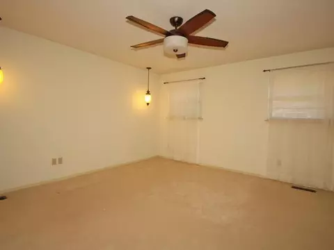 3840 N Riverside Dr, Bethany, OK 73008 photo 12