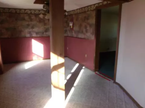 115 S Main St, Mcloud, OK 74851 photo 8