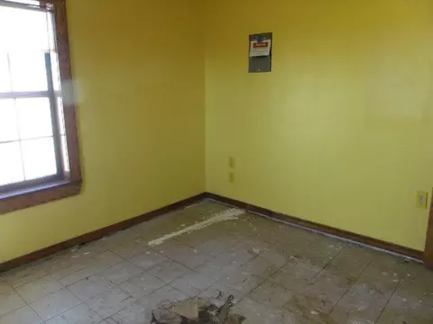 115 S Main St, Mcloud, OK 74851 photo 15