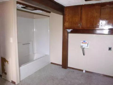115 S Main St, Mcloud, OK 74851 photo 9