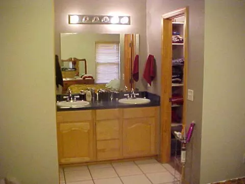1901 Bluegrass Ct, Moore, OK 73160 photo 6