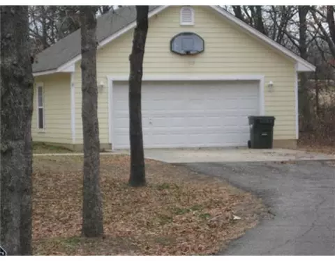 115 Tracye Dr, Mcloud, OK 74851 photo 3