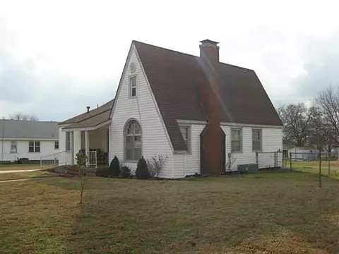 1221 Barta, Prague, OK 74864 photo 2