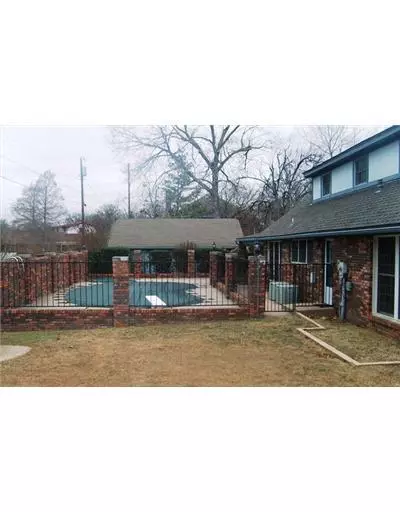 1817 E 15th St, Ada, OK 74820 photo 2