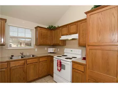3607 Liberty Dr, Moore, OK 73160 photo 4