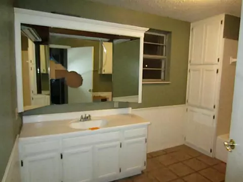 303 SE 3rd St, Tuttle, OK 73089 photo 7