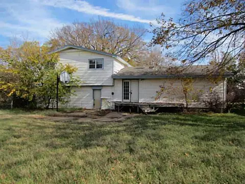303 SE 3rd St, Tuttle, OK 73089 photo 15