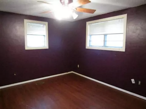 303 SE 3rd St, Tuttle, OK 73089 photo 12