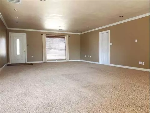 538 E Lea Ter, Mustang, OK 73064 photo 9