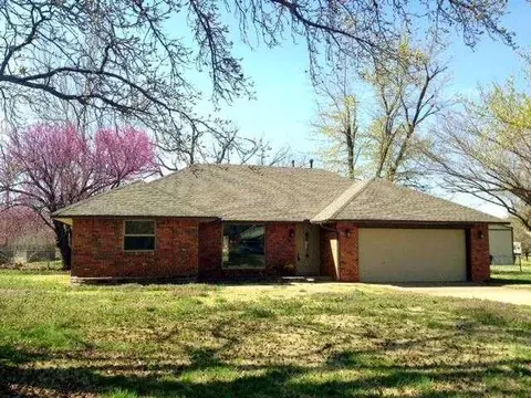 538 E Lea Ter, Mustang, OK 73064 photo 1