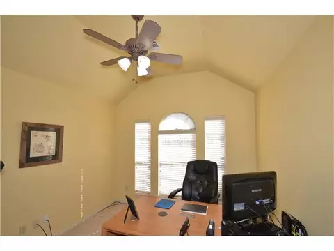 237 E Raleigh Ter, Mustang, OK 73064 photo 16