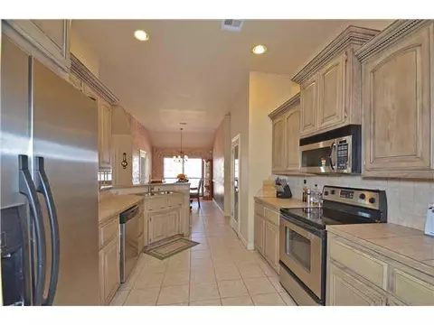 237 E Raleigh Ter, Mustang, OK 73064 photo 9