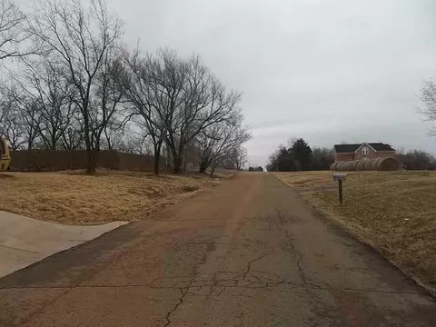 1805 E University Ave, Guthrie, OK 73044 photo 16
