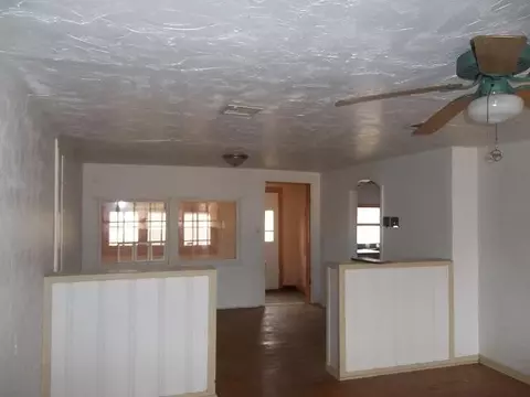 1805 E University Ave, Guthrie, OK 73044 photo 2