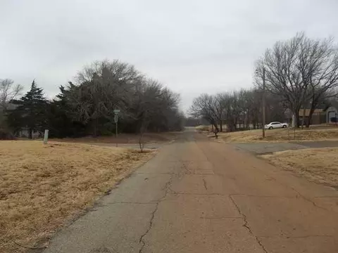 1805 E University Ave, Guthrie, OK 73044 photo 15