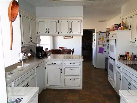 43304 Bob Crouch Rd, Tecumseh, OK 74873 photo 2