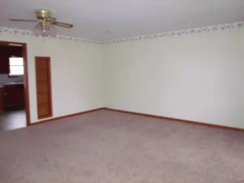 13 S Grant St, Tryon, OK 74875 photo 2