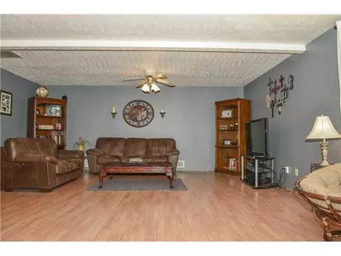 2109 Regency Blvd, Moore, OK 73160 photo 5