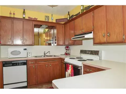 2109 Regency Blvd, Moore, OK 73160 photo 9