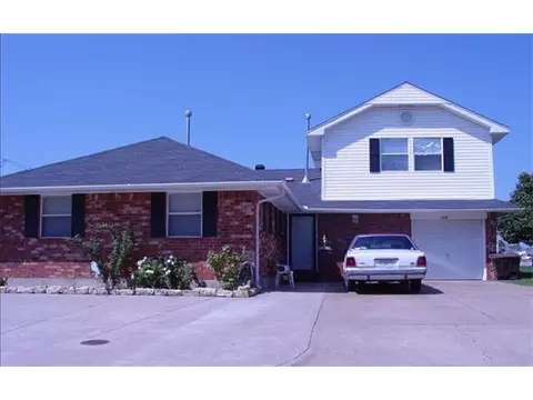 1609 Regency Blvd, Moore, OK 73160 photo 1