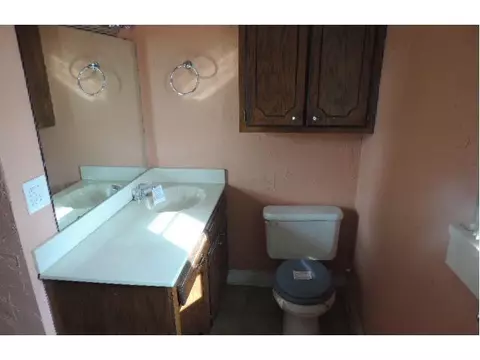 1316 E Noble Ave, Guthrie, OK 73044 photo 3