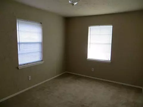 902 Bennett, Noble, OK 73068 photo 12