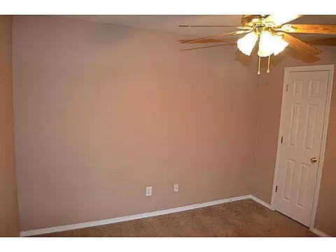 836 Camelot, Moore, OK 73160 photo 12